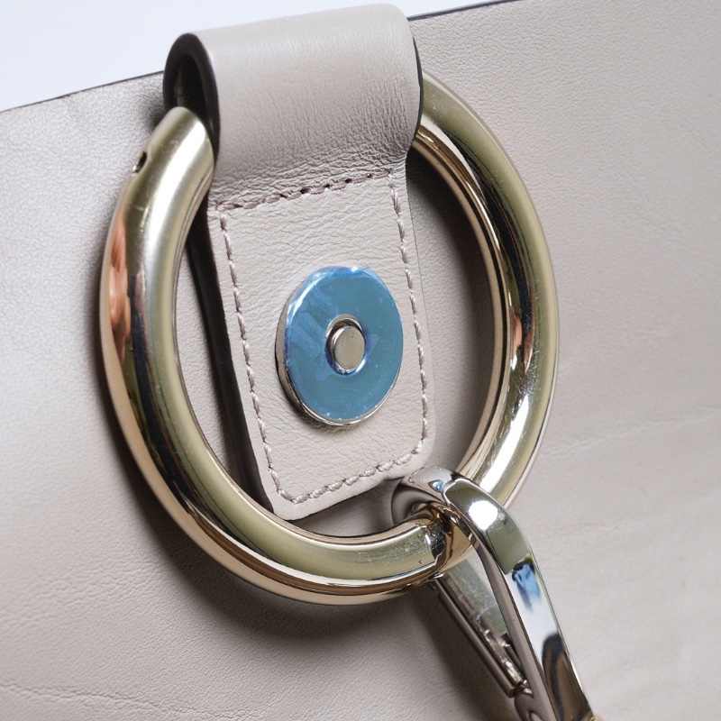 CHLOE Faye 麂皮小牛皮斜背包-大象灰-12