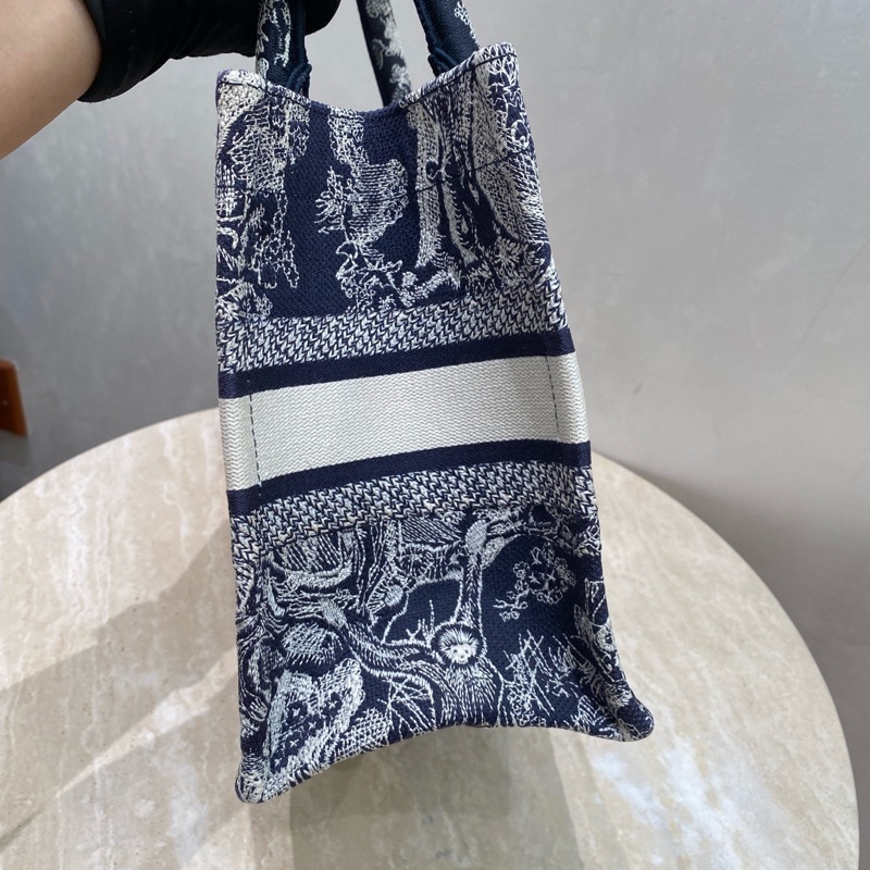 Dior 小號Book tote 動物園刺繡23年 尺寸約26.5x22x14-2