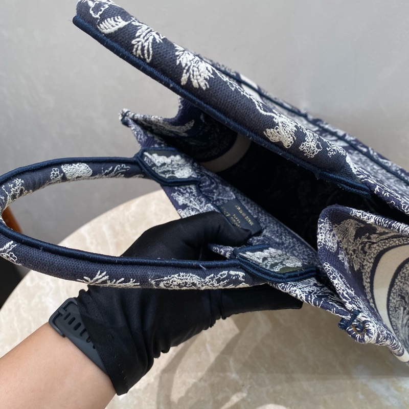 Dior 小號Book tote 動物園刺繡23年 尺寸約26.5x22x14-13