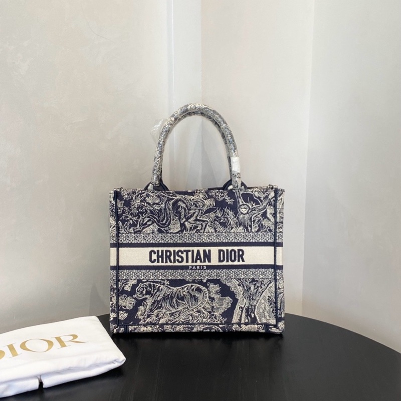 Dior 小號Book tote 動物園刺繡23年 尺寸約26.5x22x14-15