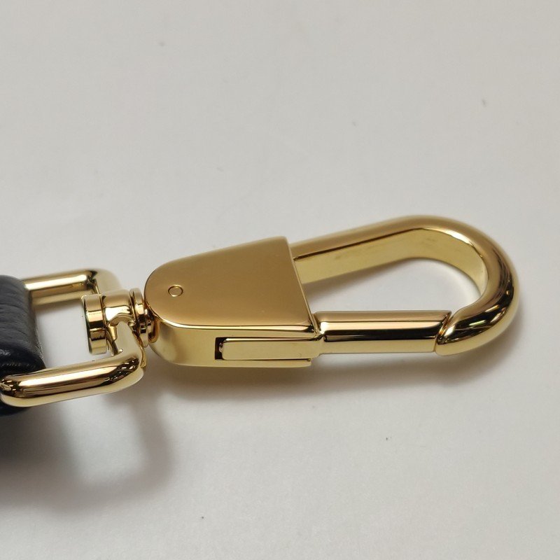 Burberry 牛皮純色字母Logo水桶包單肩包-9