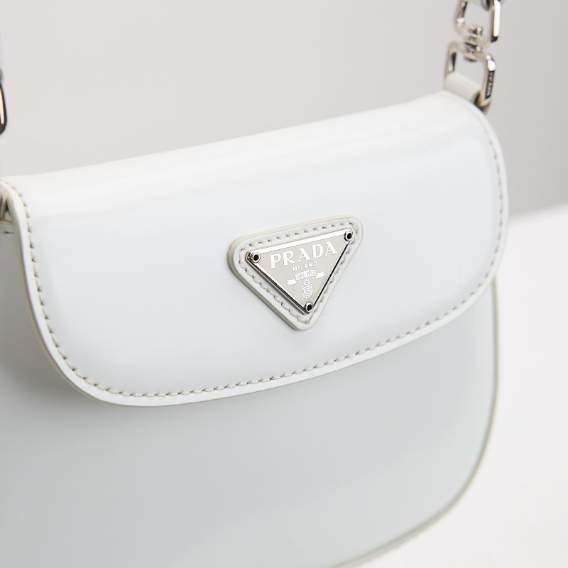 二手Prada cleo mini 白色/亮面牛皮-2