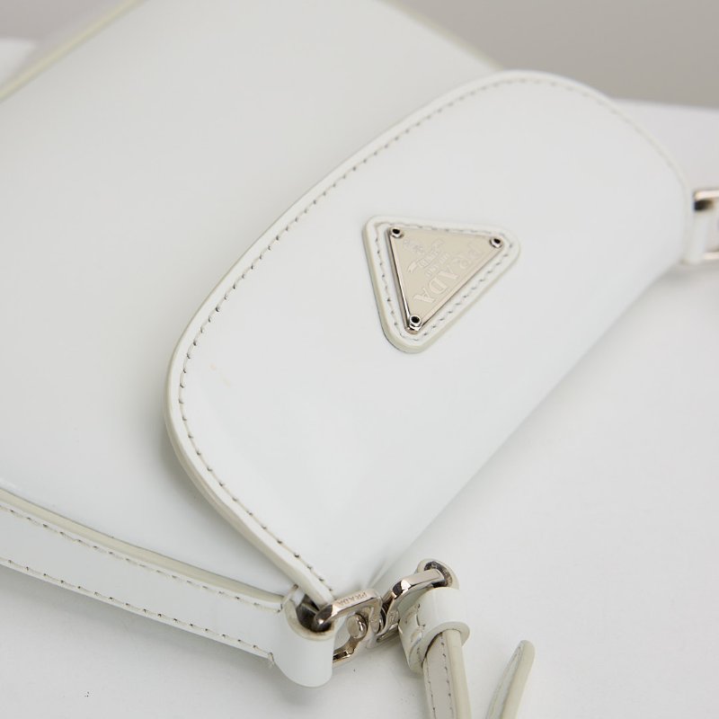 二手Prada cleo mini 白色/亮面牛皮-3