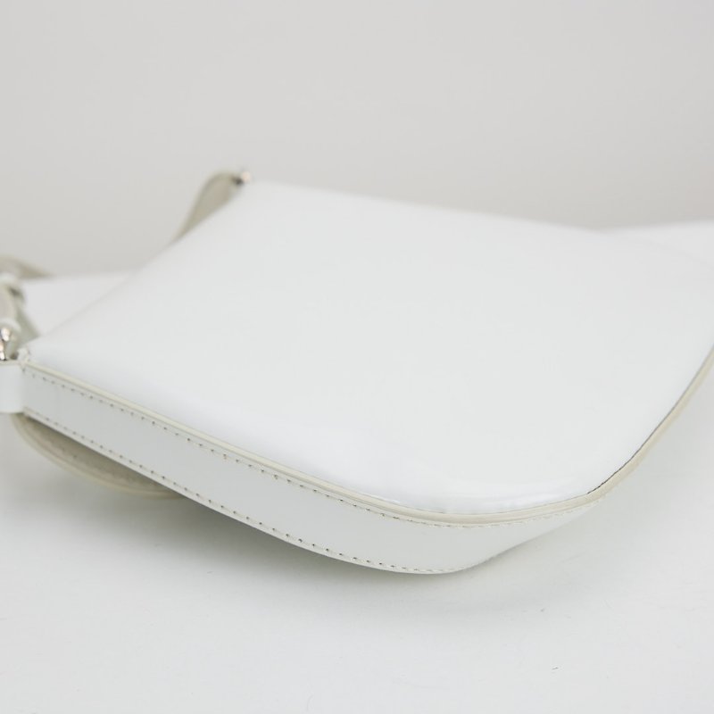 二手Prada cleo mini 白色/亮面牛皮-8