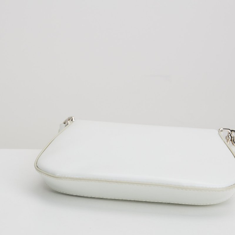 二手Prada cleo mini 白色/亮面牛皮-9