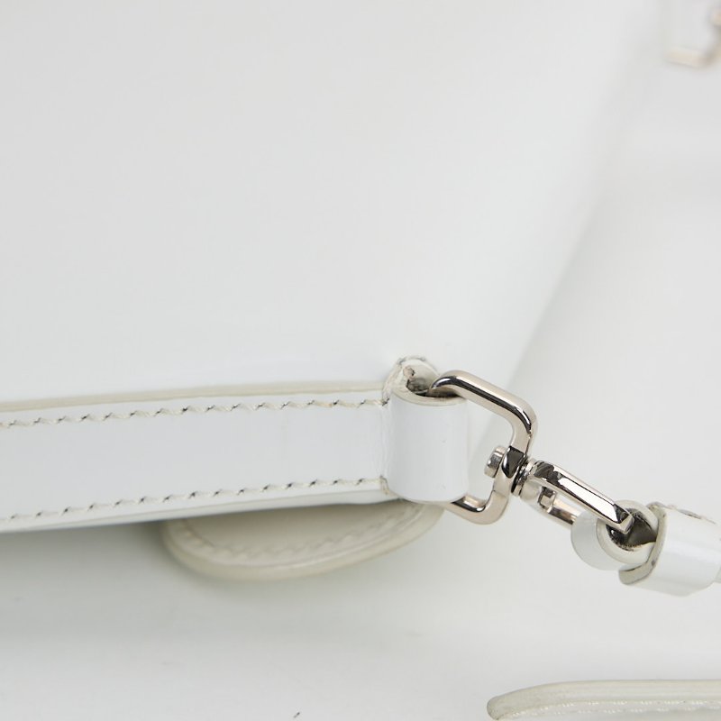 二手Prada cleo mini 白色/亮面牛皮-14