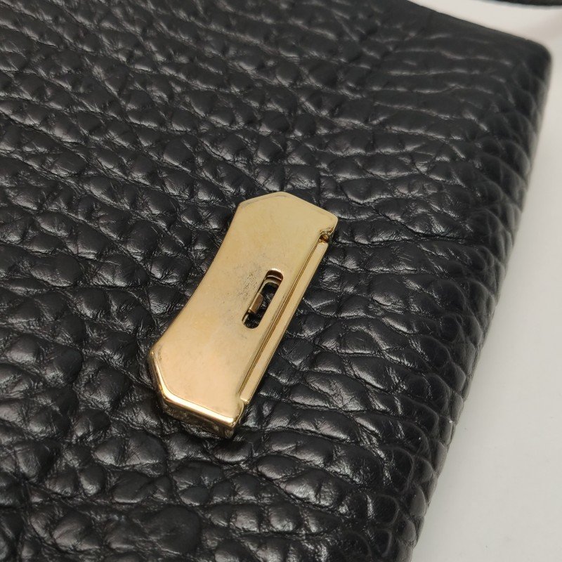 Burberry Madison 牛皮純色字母Logo徽標斜挎包單肩包-10