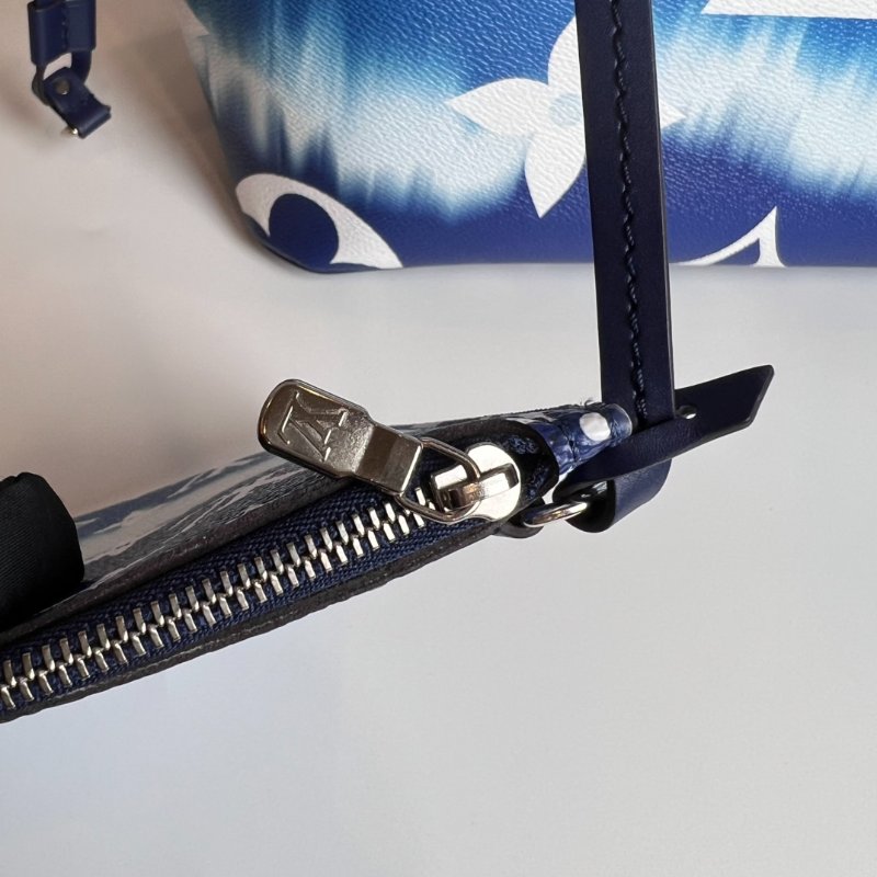 LV M45128  NEVERFULL MM 藍色漸層托特包-13