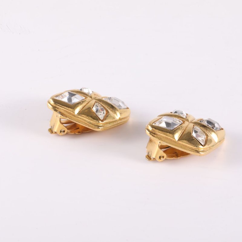 CHANEL 合金中古菱形格水鑽耳夾耳環-1