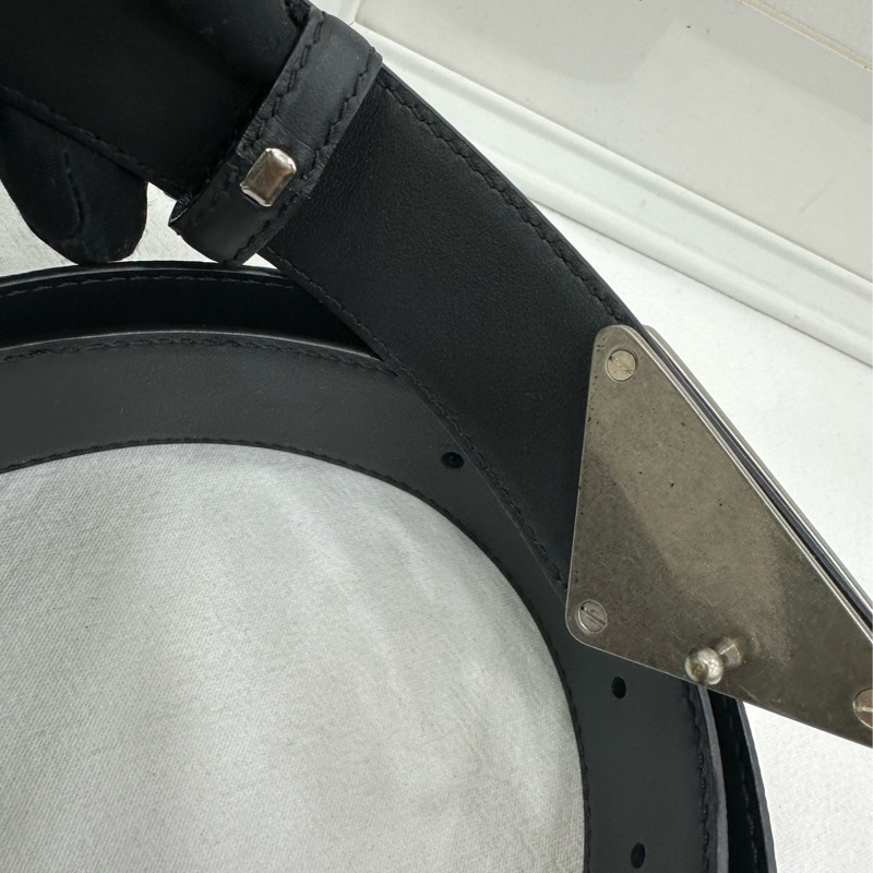 PRADA Saffiano 經典三角琺瑯扣環平扣 皮帶 男女同款 黑色 寬3cm-4