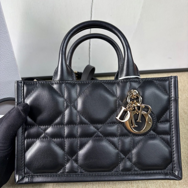 近新！帶票帶保卡！全套！送禮自用都可！Dior 迪奧 Booktote mini迷你橫版-2