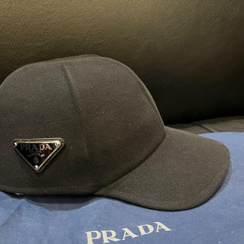 💎Han's house精品服飾💎PRADA LOGO 羊毛 帽子 現貨 原價22500-0
