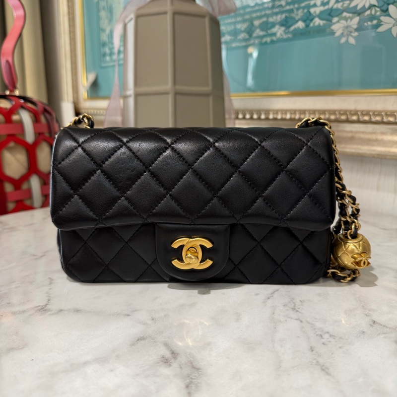Chanel黑牛皮菱格紋COCO20金球金釦下蓋肩斜口蓋包AS1787-0