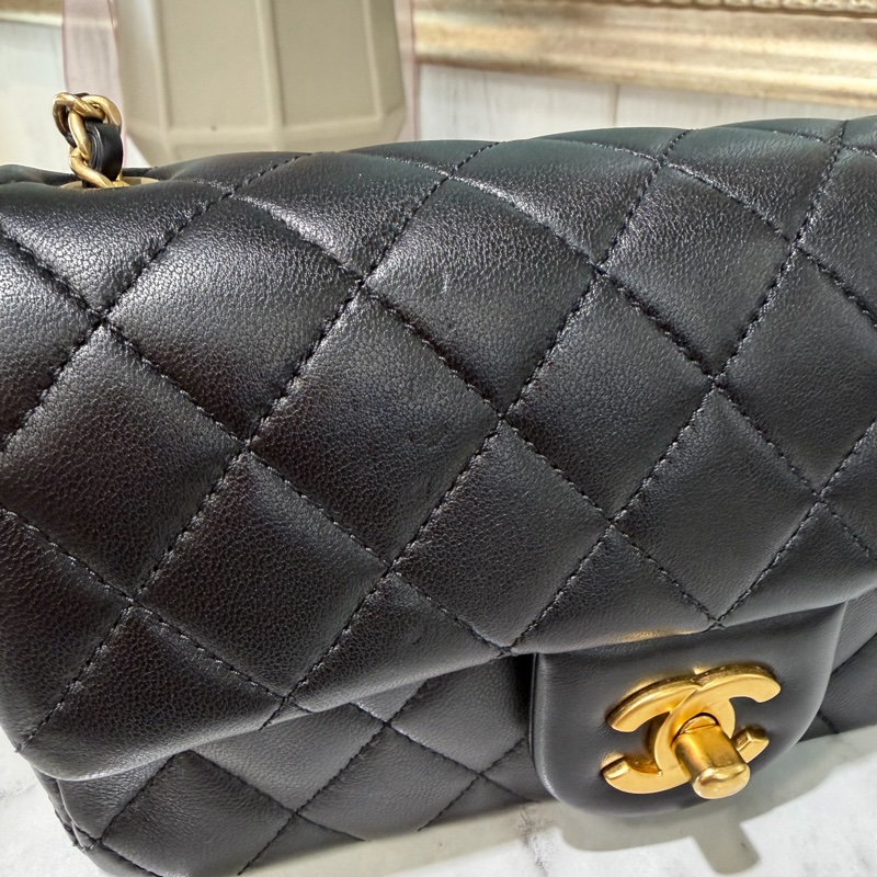 Chanel黑牛皮菱格紋COCO20金球金釦下蓋肩斜口蓋包AS1787-5