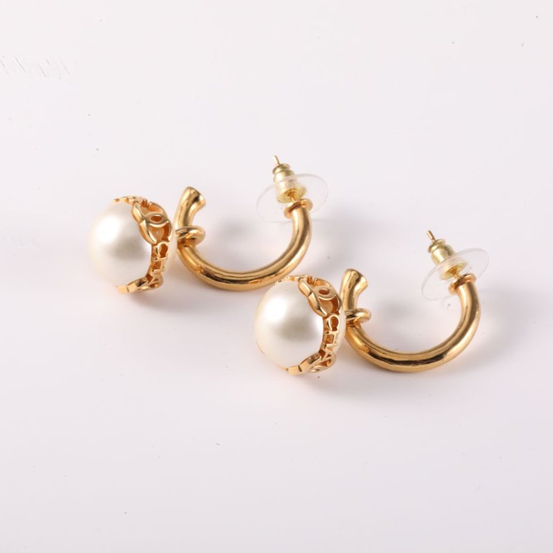 CHANEL 合金23K珍珠環繞雙CLOGO耳環耳圈耳環-1