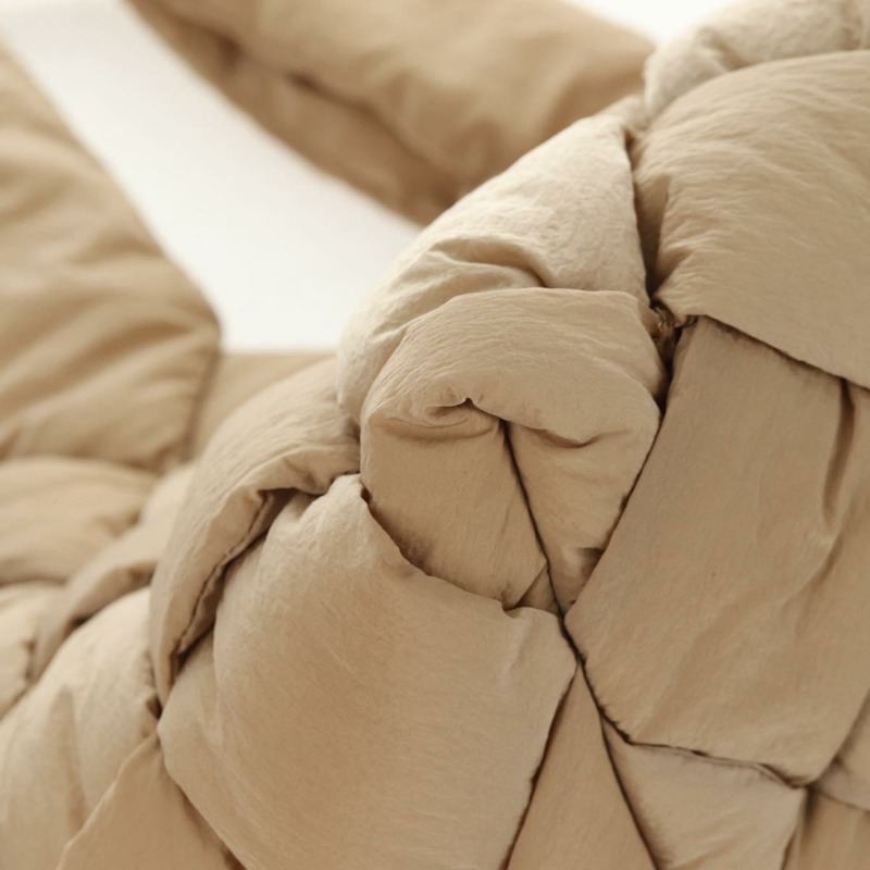 【日本直送】BOTTEGA VENETA 盒式襯墊 INTRECCIATO 包尼龍米色 670207 正品 sw1603M-8