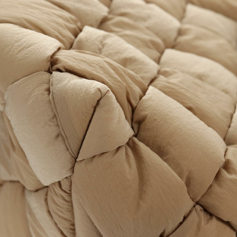 【日本直送】BOTTEGA VENETA 盒式襯墊 INTRECCIATO 包尼龍米色 670207 正品 sw1603M-15