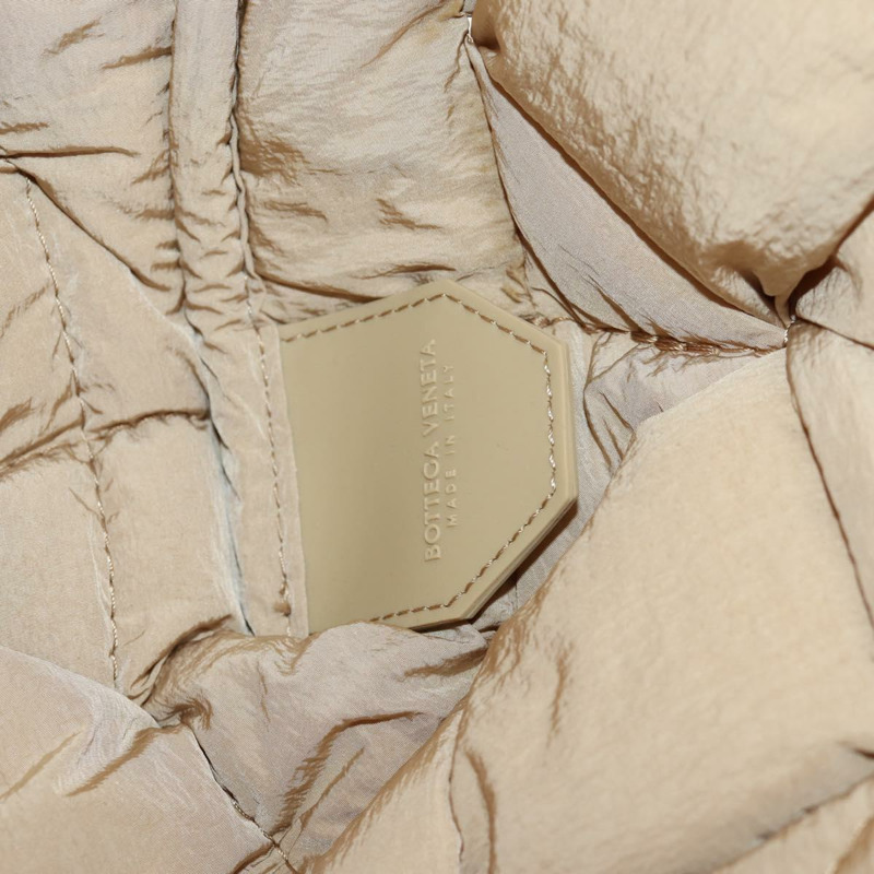 【日本直送】BOTTEGA VENETA 盒式襯墊 INTRECCIATO 包尼龍米色 670207 正品 sw1603M-16