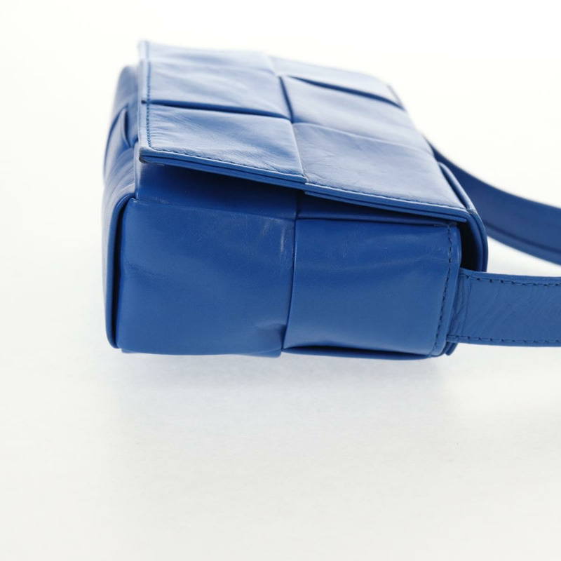 【日本直送】BOTTEGA VENETA MAXI INTRECCIATO 卡式肩背包皮革藍正品 146045V-3