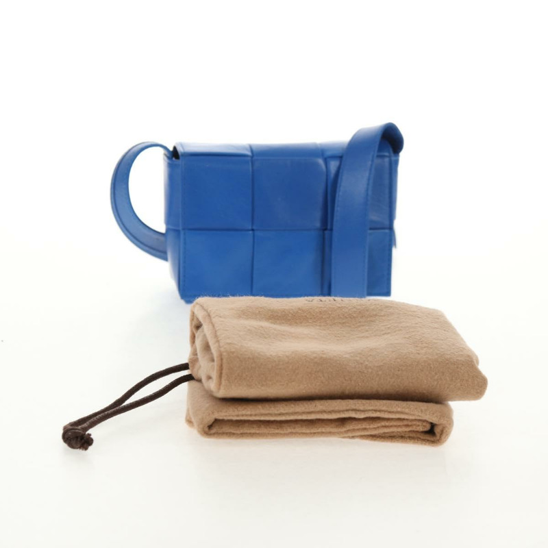 【日本直送】BOTTEGA VENETA MAXI INTRECCIATO 卡式肩背包皮革藍正品 146045V-11