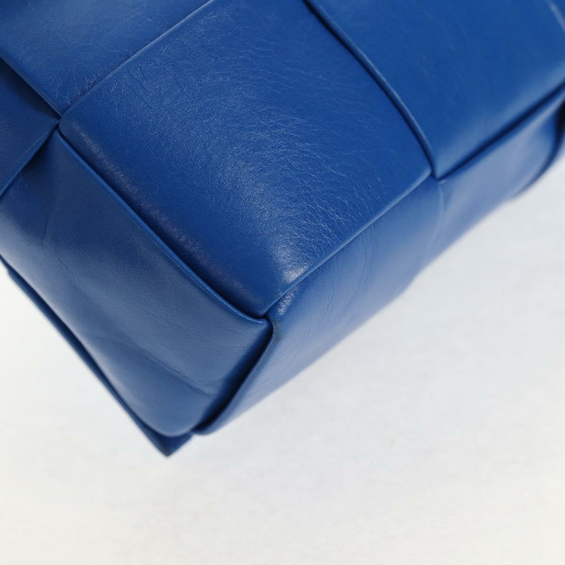 【日本直送】BOTTEGA VENETA MAXI INTRECCIATO 卡式肩背包皮革藍正品 146045V-15