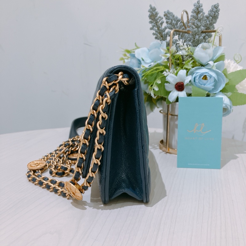 TK1867 CHANEL 香奈兒翻蓋式長銀包連金幣鏈帶包包22A TWIST YOUR BUTTONS CAVIAR WALLET ON CHAIN-3