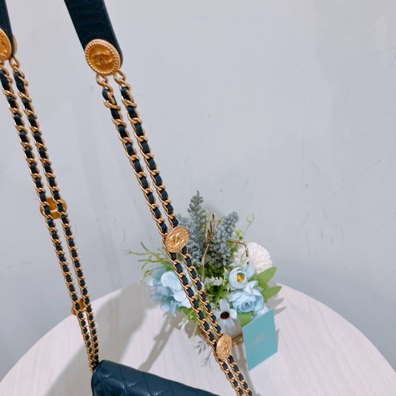 TK1867 CHANEL 香奈兒翻蓋式長銀包連金幣鏈帶包包22A TWIST YOUR BUTTONS CAVIAR WALLET ON CHAIN-12