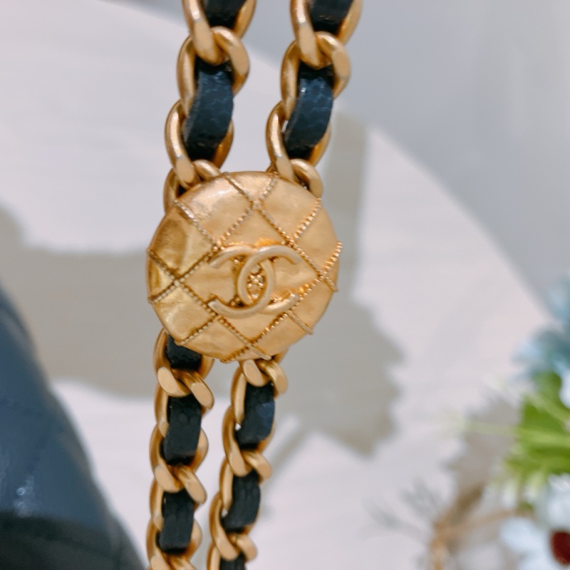 TK1867 CHANEL 香奈兒翻蓋式長銀包連金幣鏈帶包包22A TWIST YOUR BUTTONS CAVIAR WALLET ON CHAIN-17