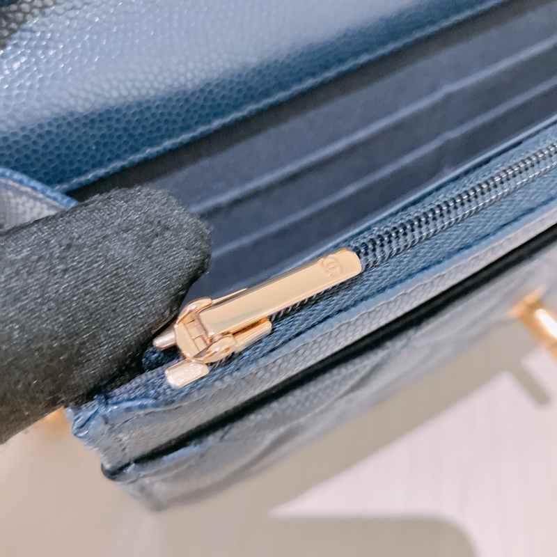 TK1867 CHANEL 香奈兒翻蓋式長銀包連金幣鏈帶包包22A TWIST YOUR BUTTONS CAVIAR WALLET ON CHAIN-19