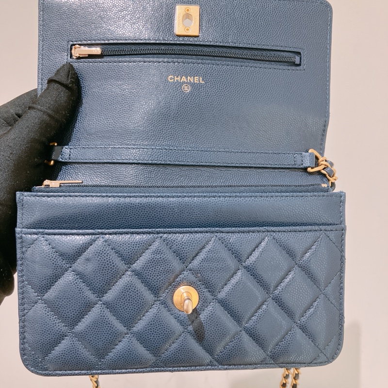 TK1867 CHANEL 香奈兒翻蓋式長銀包連金幣鏈帶包包22A TWIST YOUR BUTTONS CAVIAR WALLET ON CHAIN-24