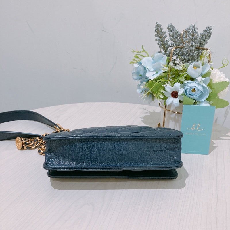 TK1867 CHANEL 香奈兒翻蓋式長銀包連金幣鏈帶包包22A TWIST YOUR BUTTONS CAVIAR WALLET ON CHAIN-26