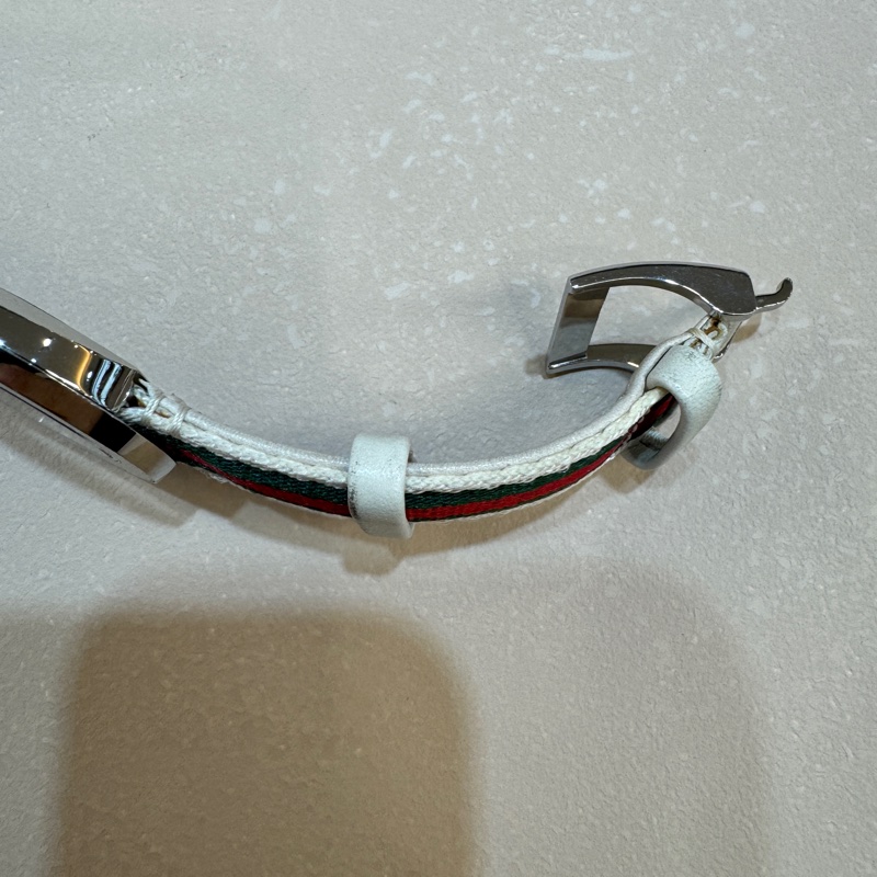 GUCCI白色銀邊綠紅綠織帶手錶YA129411-13