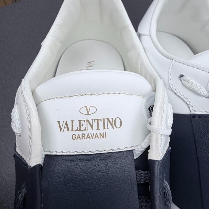 Valentino 小白鞋-1