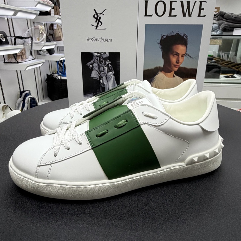 Valentino 小白鞋-0