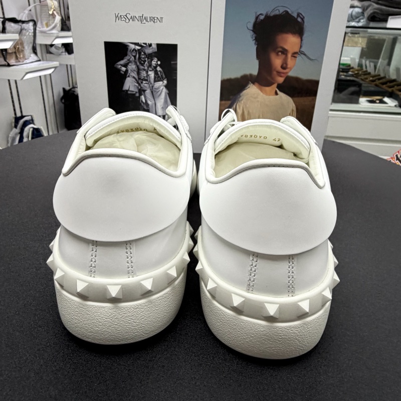 Valentino 小白鞋-1