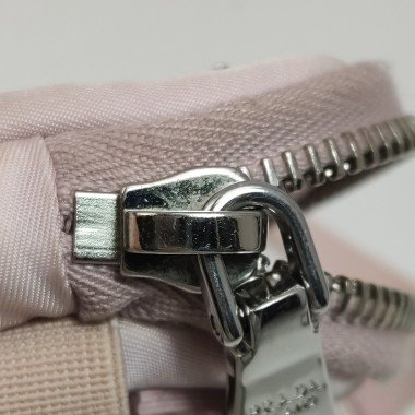 Prada 尼龍布粉色三角徽標拉鍊斜挎包-6