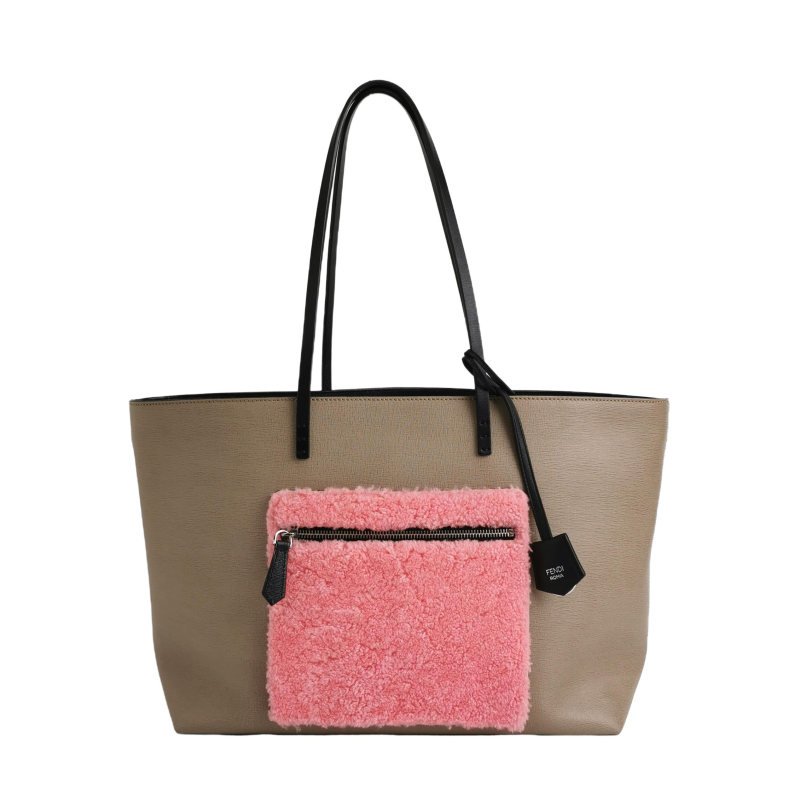 Fendi 牛皮拼色字母logo吊飾單肩包-0