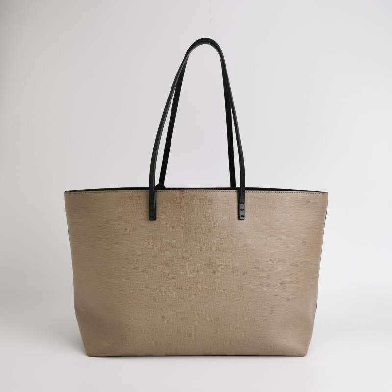 Fendi 牛皮拼色字母logo吊飾單肩包-4