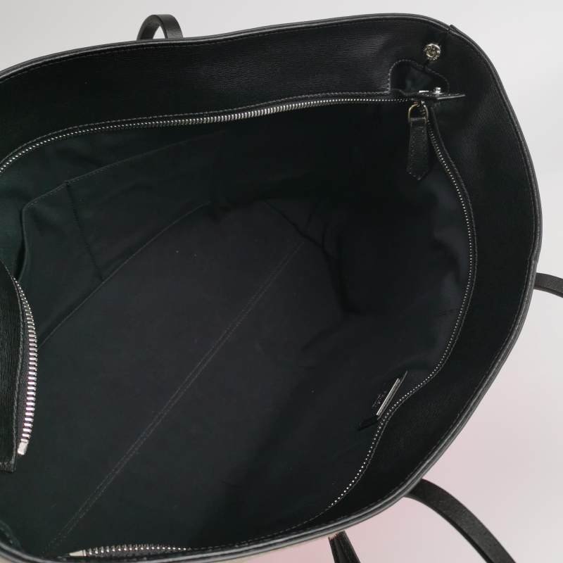 Fendi 牛皮拼色字母logo吊飾單肩包-6