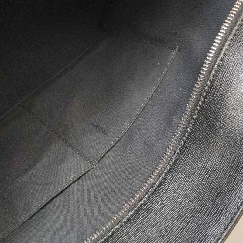 Fendi 牛皮拼色字母logo吊飾單肩包-9