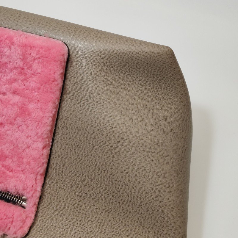 Fendi 牛皮拼色字母logo吊飾單肩包-11