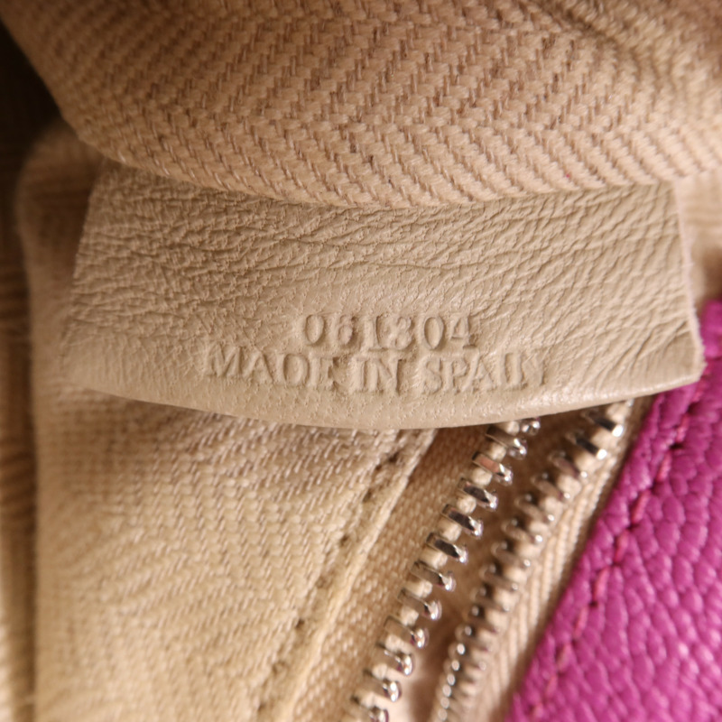 LOEWE 牛皮皮革Shoulder Bag銀扣肩背袋-11