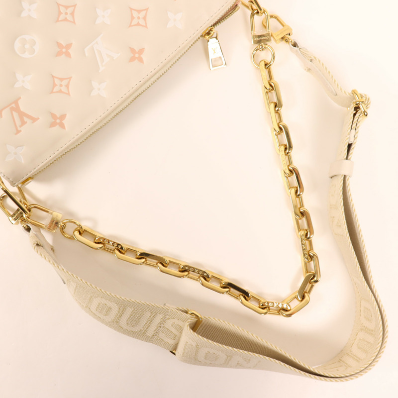 LOUIS VUITTON 羊皮皮革Coussin PM金扣手挽肩背兩用袋-4