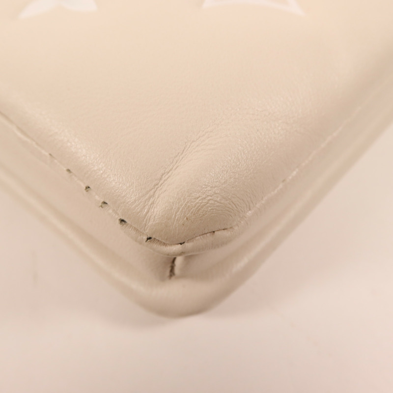 LOUIS VUITTON 羊皮皮革Coussin PM金扣手挽肩背兩用袋-6