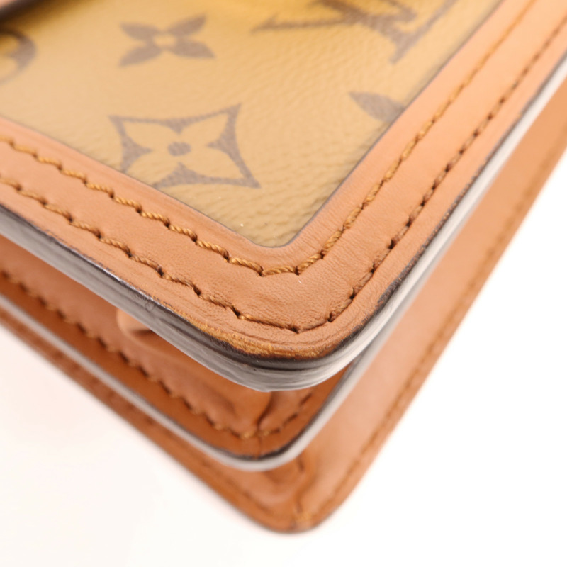 LOUIS VUITTON Monogram Reverse Mini Dauphine金扣肩背袋-9