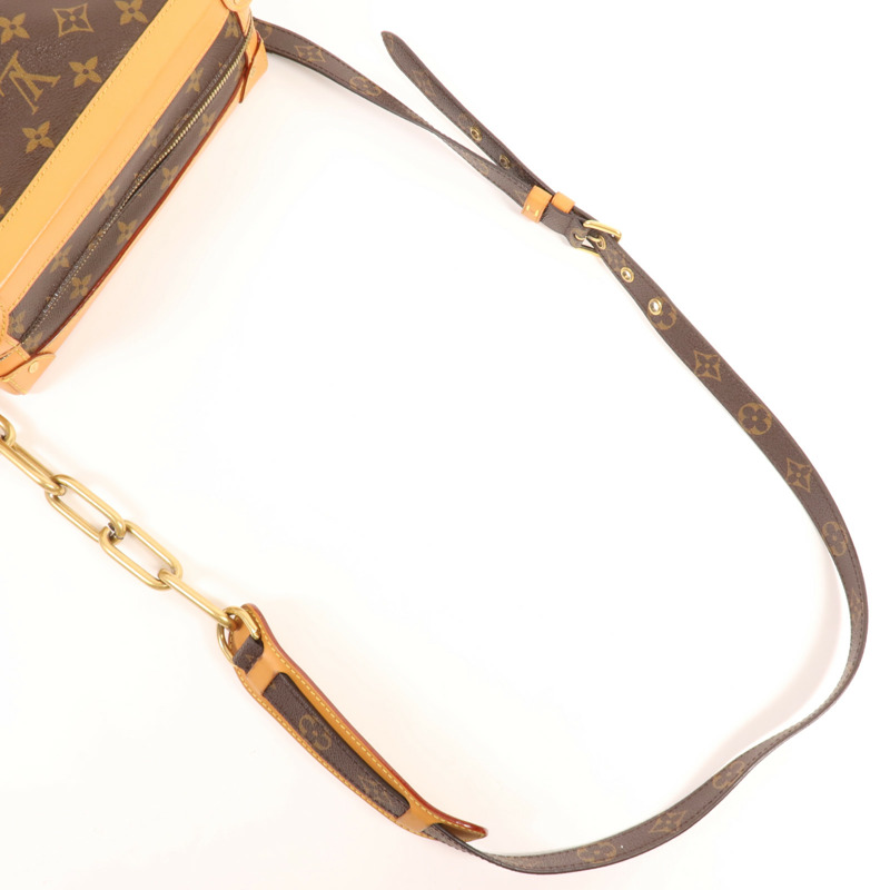 LOUIS VUITTON Monogram Soft Trunk金扣肩背袋-7