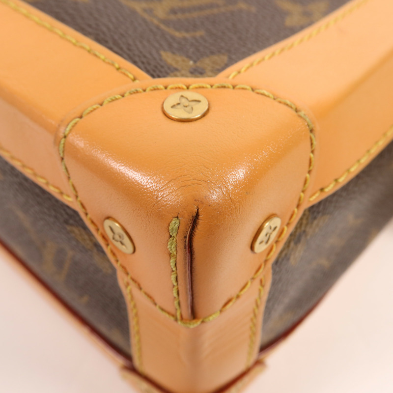 LOUIS VUITTON Monogram Soft Trunk金扣肩背袋-8