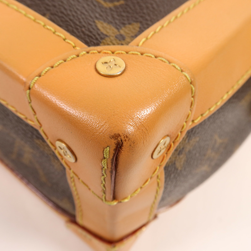 LOUIS VUITTON Monogram Soft Trunk金扣肩背袋-10