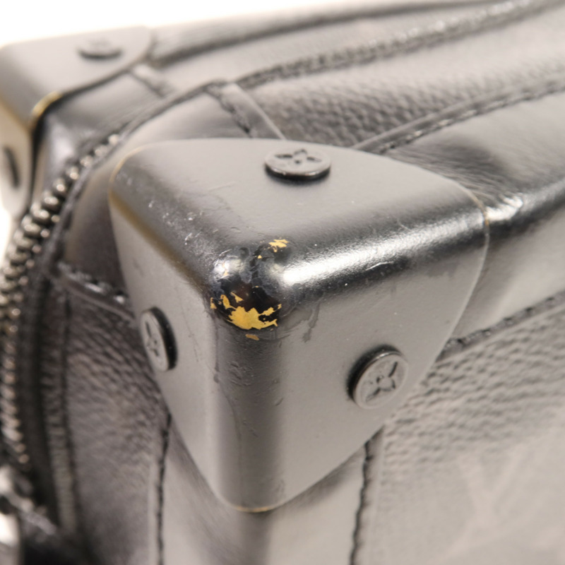 LOUIS VUITTON Monogram Eclipse Soft Trunk肩背袋-14