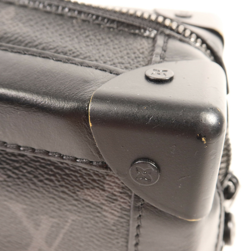 LOUIS VUITTON Monogram Eclipse Soft Trunk肩背袋-15